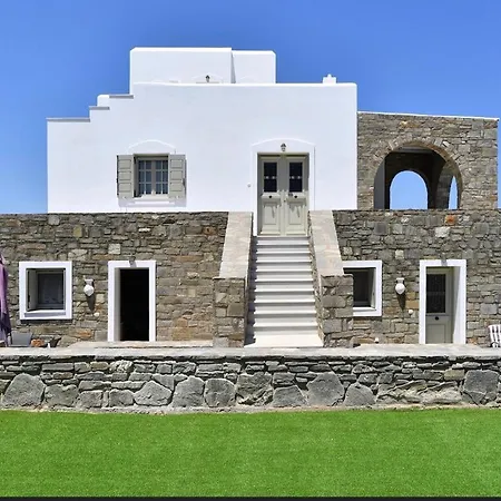 Anna Villa Naousa (Paros)