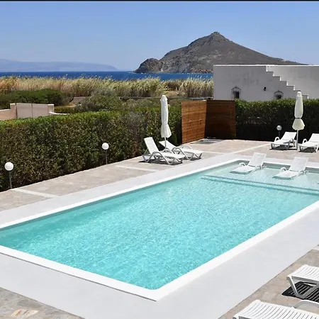 Anna * Naousa (Paros)